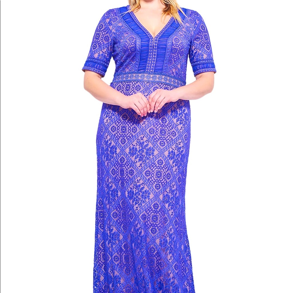 Tadashi Shoji Collaged Floral Lace Gown Size 14 New with Tags